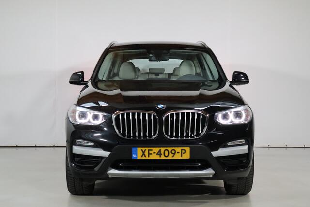 BMW X3 xDrive20i High Executive | Dealer Onderhouden | Cam | Sfeerverlichting