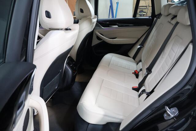 BMW X3 xDrive20i High Executive | Dealer Onderhouden | Cam | Sfeerverlichting