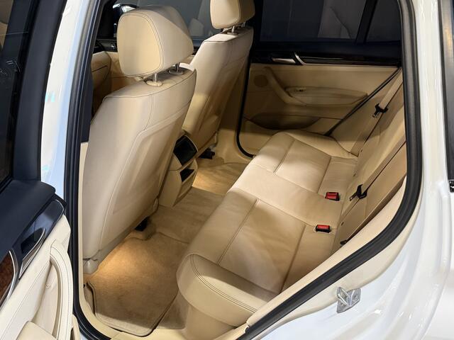 BMW X3 xDrive20i | Panoramadak | Stoelverwarming | Leder | Xenon