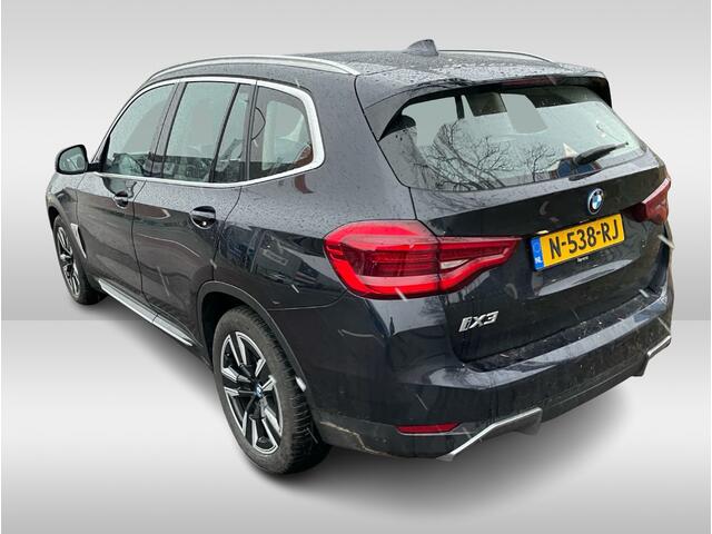 BMW X3 iX3 Executive 80 kWh / Panoramadak / Camera / Head-up / 20'' / Leder / Harman Kardon / Navigatie / Memory seats / Dodehoek / DAB / Stoelverwarming / Cruise Control Adaptief