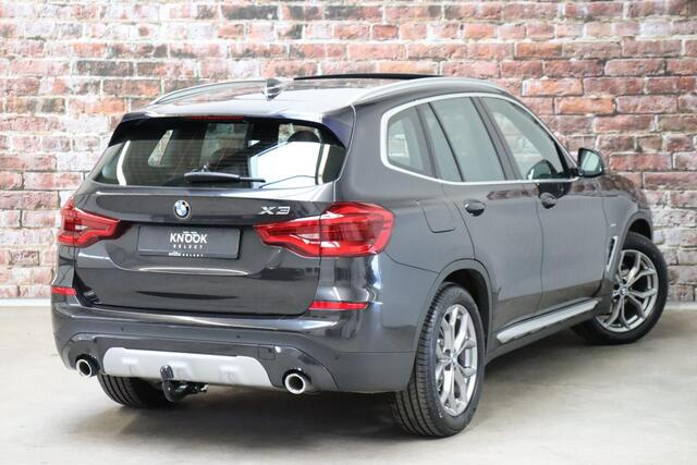 BMW X3 xDrive20i High Executive xLine Automaat / Panoramadak / Trekhaak / Navigatiesysteem Professional / Leder / Comfortstoelen Elektrisch Verstelbaar / Stuurwielverwarming / Chrome Line / Stoelventilatie / Hifi / Multifunctioneel Instrumentendisplay / LED /