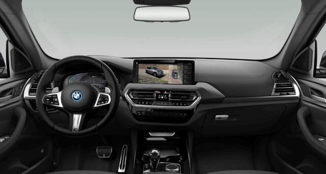 BMW X3 xDrive30e High Executive M Sport - Trekhaak - Panoramadak - Active Cruise Control - Parking Assistant Plus - Comfort Access - Head up - Getinte/geluiddempende ruiten - zonneschermen achter - Sportstoelen -