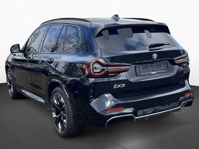 BMW X3 iX3 M-SPORT 80 kWh (210kW/286pk) ** LED, LEDER, PANO, MEM, HuD, H&K SOUND, TREKH, 20-inch LMV ** 1e EIG - UNFALLFREI **
