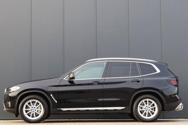 BMW X3 xDrive30e High Exe Trekhaak Leder 1e eig Carplay Dealer OH
