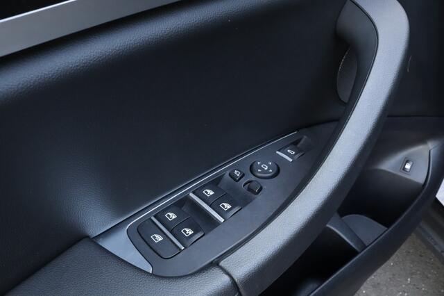 BMW X3 xDrive30e High Exe Trekhaak Leder 1e eig Carplay Dealer OH