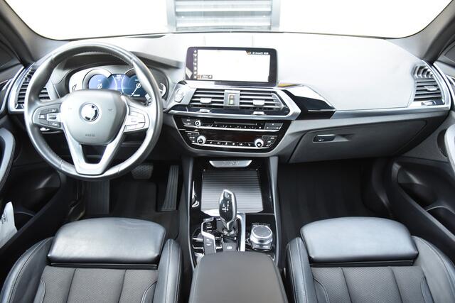 BMW X3 xDrive20i High Executive * Trekhaak * Sportstoelen * Keyless * Hifi Proffesional *