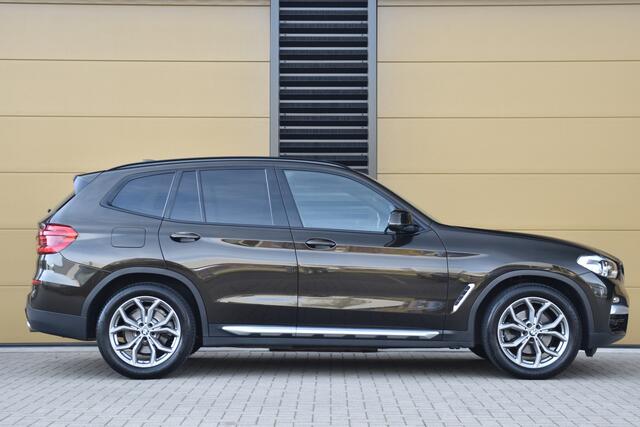 BMW X3 xDrive20i High Executive * Trekhaak * Sportstoelen * Keyless * Hifi Proffesional *