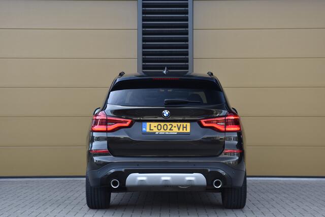 BMW X3 xDrive20i High Executive * Trekhaak * Sportstoelen * Keyless * Hifi Proffesional *
