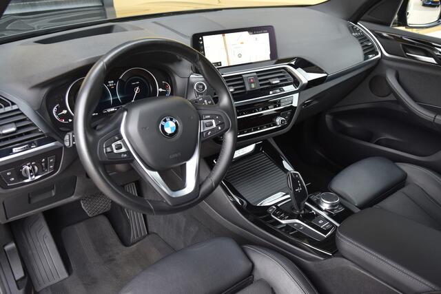 BMW X3 xDrive20i High Executive * Trekhaak * Sportstoelen * Keyless * Hifi Proffesional *