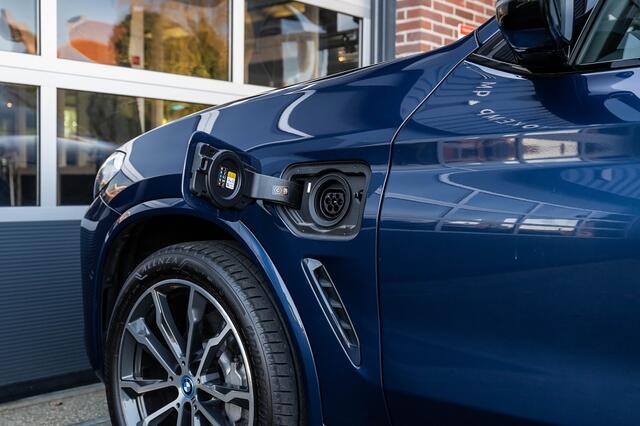 BMW X3 xDrive30e High Executive M Sport | Panorama | Head-Up | Laser | Comfort Access | Trekhaak | 20' Inch |