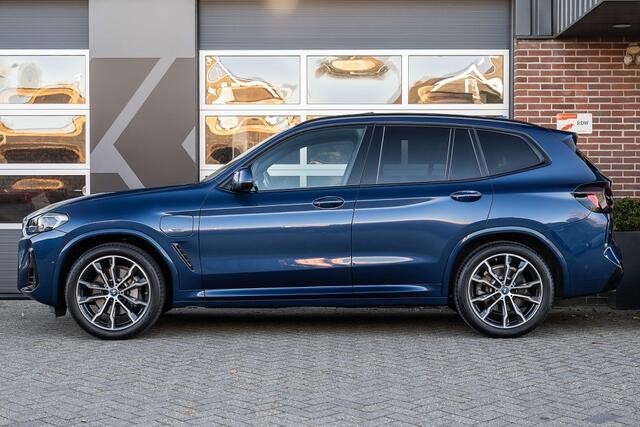 BMW X3 xDrive30e High Executive M Sport | Panorama | Head-Up | Laser | Comfort Access | Trekhaak | 20' Inch |