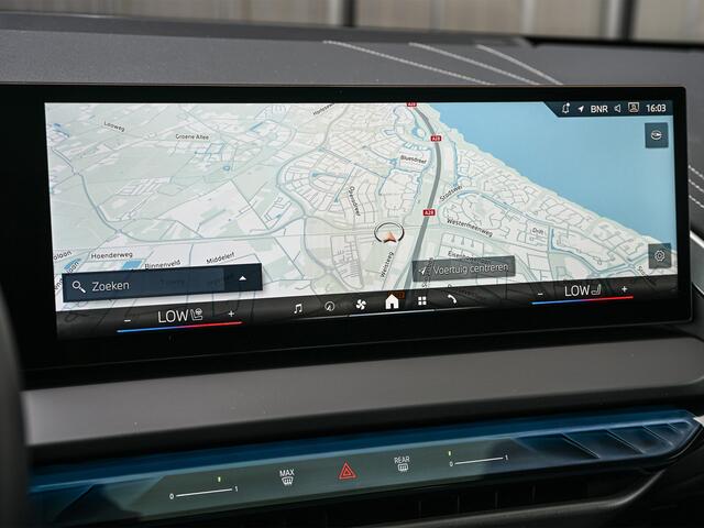 BMW X3 30e xDrive M-sport | Panorama dak | Head-Up | Camera | Comfort access | Ambiance interieur | Trekhaak |