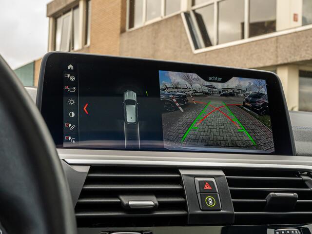 BMW X3 M40i xDrive High Exe M-Sport PANO HUD CAMERA MEMORY STOEL 20 INCH VOL LEDER LED