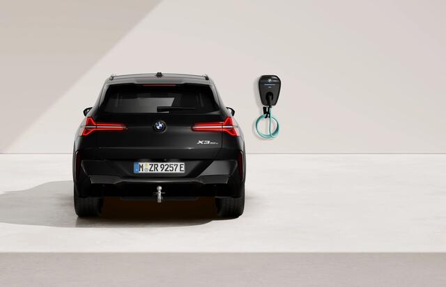 BMW X3 30e xDrive M Sport | Panodak | Trekhaak | Driving Assistant | 21 Inch |