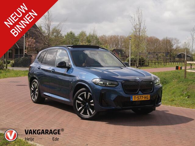 BMW X3 iX3 Executive 80 kWh | Panoramadak | Camera | Sfeerverlichting | Apple Carplay | Cruise Control |