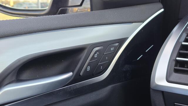 BMW X3 iX3 High Executive Edition 80 kWh | NAP | 1e eigenaar | Bomvol! | Pano | HUD | ACC | Leder | Harman & Kardon | Memory | Trekhaak | Stuurverwarming