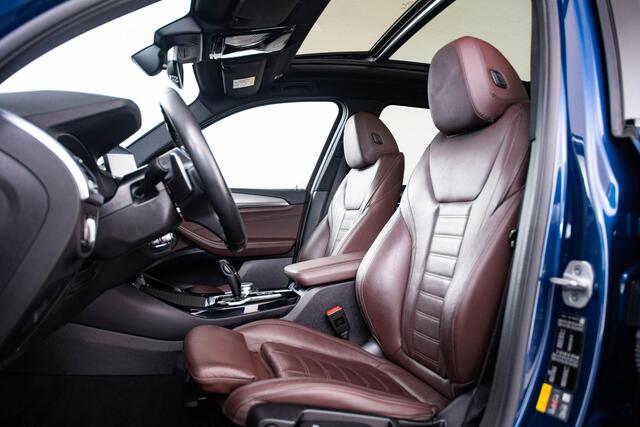 BMW X3 xDrive30e M Sport - Trekhaak - Panoramdak - Park/Driving Assistant - Grootlichtassistent - Elektrisch verwarmde voorstoelen - Getinte ruiten - Head up - Harman kardon -