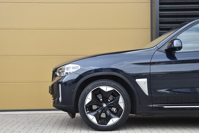 BMW X3 iX3 High Executive 80 kWh * Head-up * Harman/Kardon * Sportstoel * Trekhaak *
