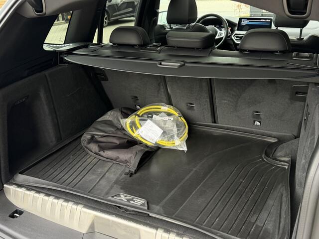 BMW X3 xDrive30e High Executive |M SPORT |PANO | 360 Camera | MEMORY