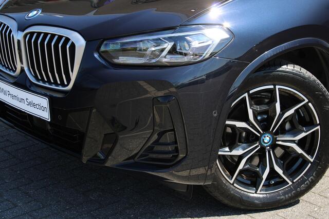 BMW X3 xDrive30e High Executive Automaat / Trekhaak / Panoramadak / Sportstoelen / Comfort Access / Adaptieve LED / Active Cruise Control / Harman Kardon