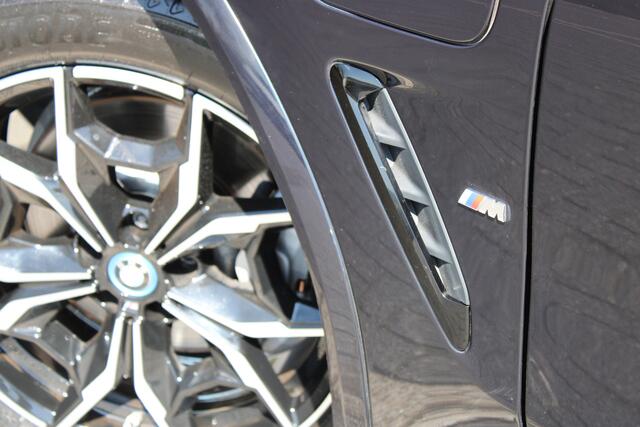 BMW X3 xDrive30e High Executive Automaat / Trekhaak / Panoramadak / Sportstoelen / Comfort Access / Adaptieve LED / Active Cruise Control / Harman Kardon