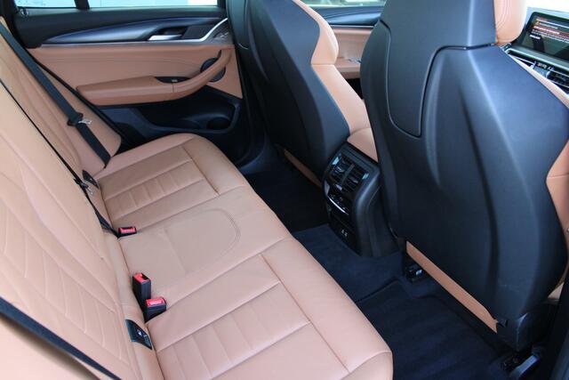 BMW X3 xDrive30e High Executive Automaat / Trekhaak / Panoramadak / Sportstoelen / Comfort Access / Adaptieve LED / Active Cruise Control / Harman Kardon