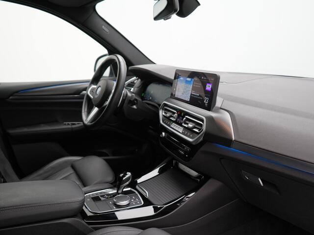 BMW X3 xDrive30e M Sport PHEV 293pk Dealer O.H. | Head Up | Laser LED | 360 Camera | Lederen Sportstoelen Verwarmd | Keyless | Blis | Apple Carplay | Hifi Audio | Sfeerverlichting | Navigatie | DAB | Cruise Control | 20"L.M | Plug In Hybrid |
