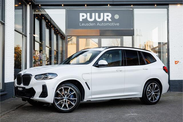 BMW X3 xDrive30e M-STOELEN Pano - Harman Kardon - Head Up - Surround View