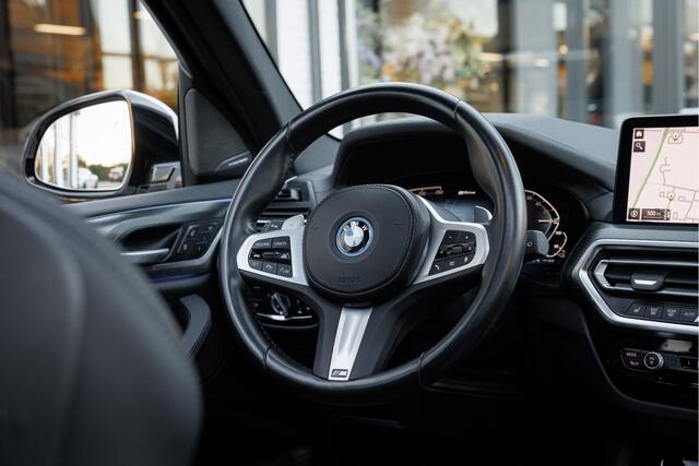 BMW X3 xDrive30e M-STOELEN Pano - Harman Kardon - Head Up - Surround View