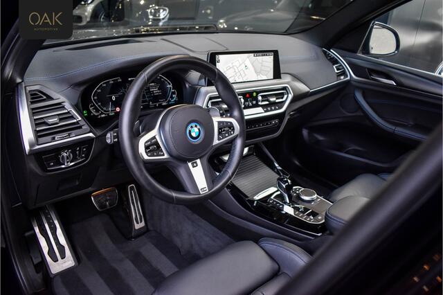 BMW X3 xDrive30e | M-Sport | Live Cockpit | Panorama | M-Stoelen | Memory | Head-Up | Trekhaak | 20"LM | Carbon Zwart