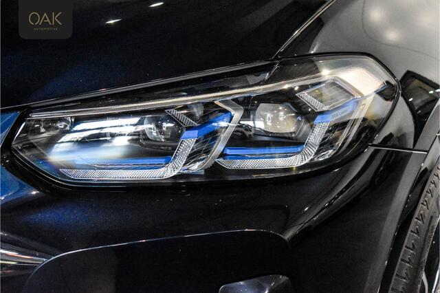 BMW X3 xDrive30e | M-Sport | Live Cockpit | Panorama | M-Stoelen | Memory | Head-Up | Trekhaak | 20"LM | Carbon Zwart