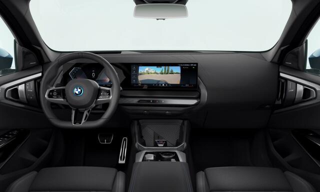 BMW X3 30e xDrive M sport pakket Pro | Travel en Comfort System | Extra getint glas | Panoramadak | Iconic Glow extrieur | Elektrische trekhaak
