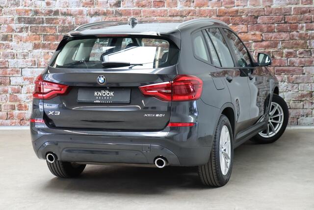 BMW X3 xDrive20i High Executive Automaat / Navigatiesysteem Professional / Adaptieve Cruise Control / Head-Up Display / Stoelverwarming / Leder / Achteruitrijcamera / Dodehoek Detectie / LED / Climate Control /