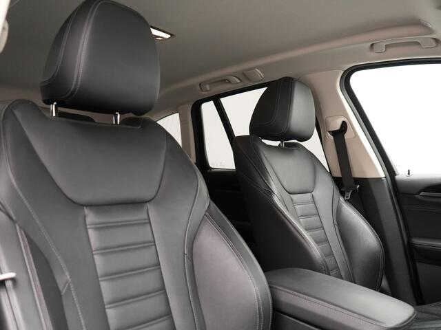 BMW X3 xDrive30e X Line FACELIFT PHEV 293pk Dealer O.H. | 360 Camera | Sportstoelen Verwarmd | Apple Carplay | Hifi Audio | Virtual Cockpit | Navigatie | Cruise Control | DAB | LED Koplampen | 18"L.M | Plug In Hybrid |