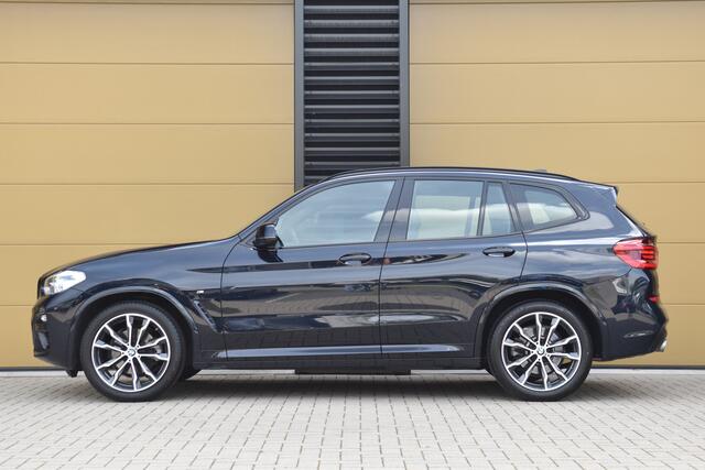 BMW X3 xDrive20i High Executive * M-Sportpakket * Stuurverwarming * Adaptief Onderstel *