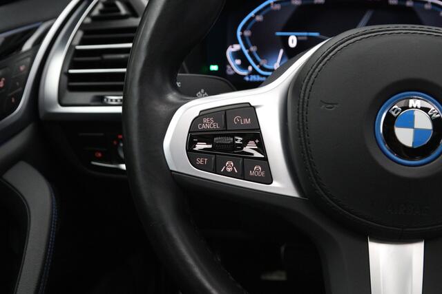 BMW X3 iX3 High Executive 80 kWh 286 PK, SOH 99 %, Panoramadak, Driving Ass. Prof, 360 Camera, Head-Up, Carplay