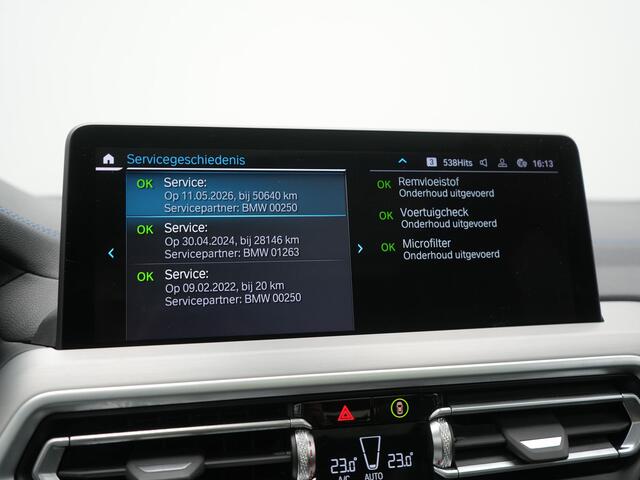 BMW X3 iX3 M Sport 80 kWh 286pk Dealer O.H. | Trekhaak Af Fabriek | Panodak | Head Up | Adaptive Cruise | 360 Camera | Adaptief Onderstel | Harman / Kardon | Lederen Sportstoelen Memory & Verwarmd | Keyless | Blis | Apple Carplay | Sfeerverlichting | Navigatie |