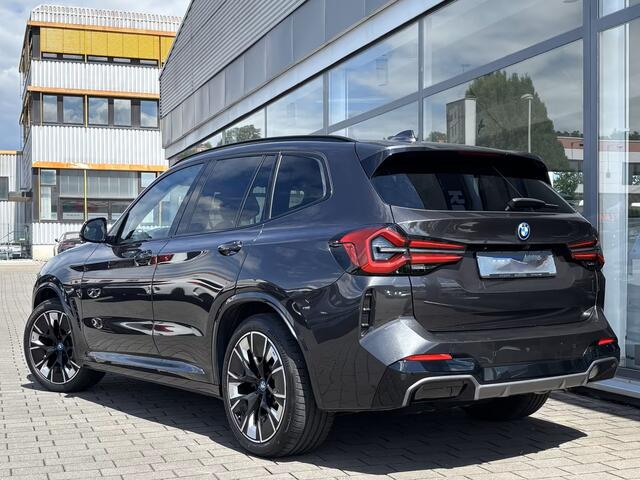 BMW X3 iX3 M-SPORT 80 kWh (210kW/286pk) ** LASER, LEDER, PANO, TREKH, STUURVERW, H&K SOUND, 20-inch LMV ** 1e EIG - UNFALLFREI ** ** INFORMEER OOK NAAR ONZE AANTREKKELIJKE FINANCIAL-LEASE TARIEVEN **