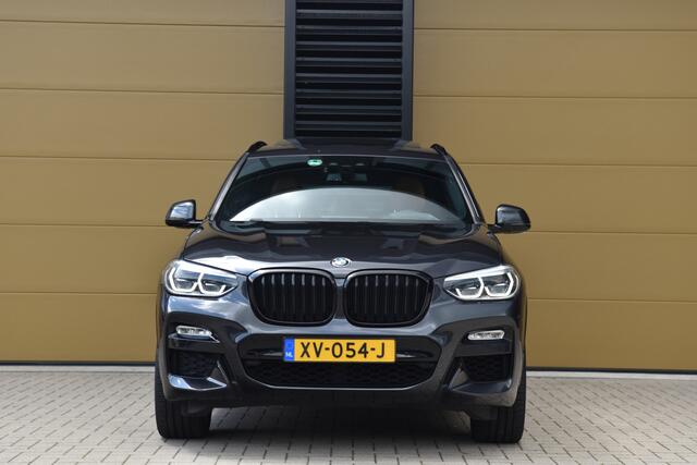 BMW X3 xDrive20i High Executive * M-Sportpakket * Trekhaak * Panoramadak * Head-up * Sfeerverlichting *