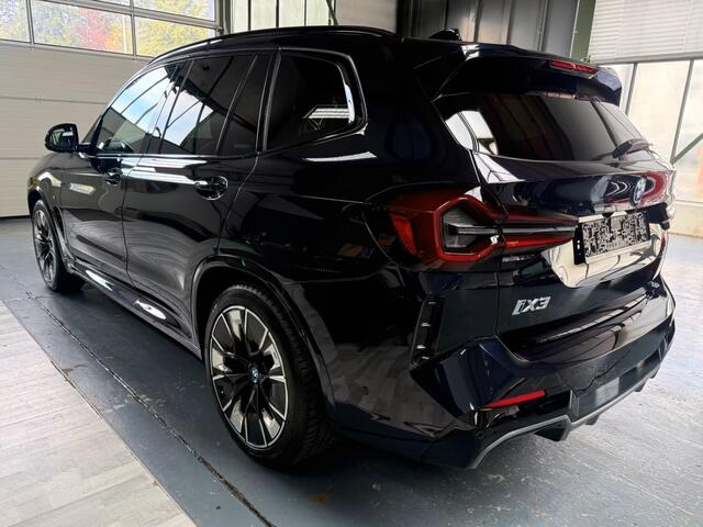BMW X3 iX3 M-SPORT 80 kWh (210kW/286pk) ** LED, LEDER, PANO, TREKH, ALARM, H&K SOUND, 20-inch LMV ** 1e EIG - UNFALLFREI ** ** INFORMEER OOK NAAR ONZE AANTREKKELIJKE FINANCIAL-LEASE TARIEVEN **