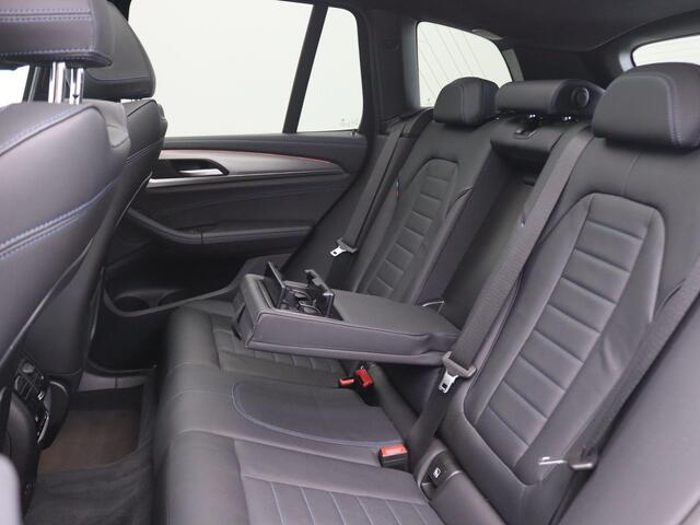 BMW X3 xDrive30e High Executive 292PK AUT8 M-Sport, SOH 96%, Pano-Schuifdak, Cruise Controle, Head-Up Display, M-Sportremmen, 360gr. Camera, Memorystoel, Stoel-Stuurverwarming, Trekhaak, 21" LM Velgen