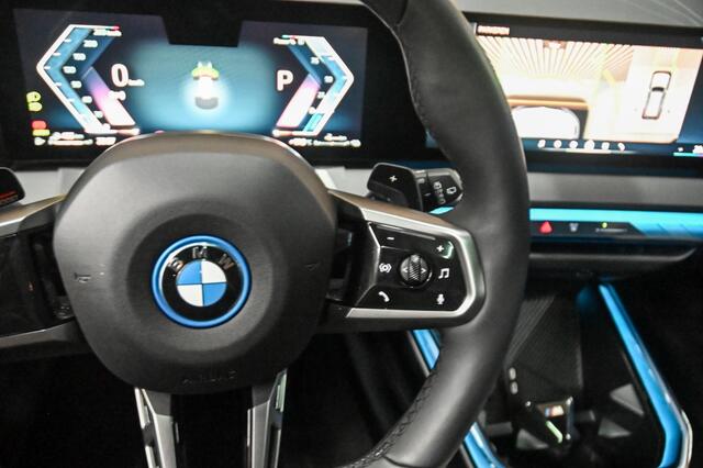 BMW X3 30 e xDrive M Sport Pro | PANO | HUD | ACC | STOELVERWARMING | S