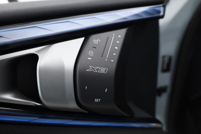 BMW X3 30e xDrive M-Sport Pro | Rijklaar! | Elek. Trekhaak | Pano | Widescreen | Shadowline | HUD | Harman/Kardon | Stuur-stoelverw. | 360*+PDC | Leder+Memory | Dodehoek | NAV+App.Connect | LED | Elek. Klep V