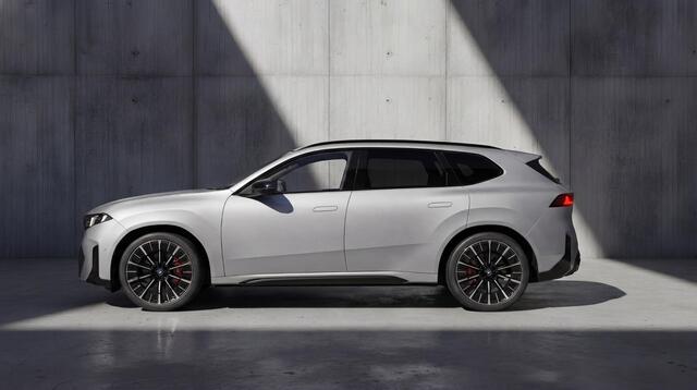 BMW X3 iX3 50 xDrive 113 kWh M Sport Pro | Pano | Autopilot | Trekhaak