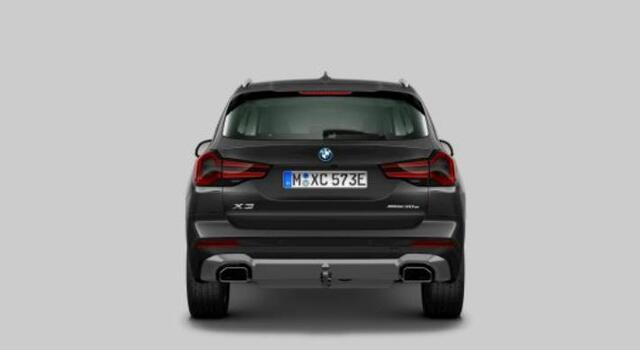 BMW X3 xDrive30e Trekhaak - Head up - Stoelverwarming voor/achter - Parking Assistant Plus - Comfort Access - Geluiddempende/getinte ruiten - Zonnschermen achter - Stuurwielrand verwarmd - Sportstoelen -
