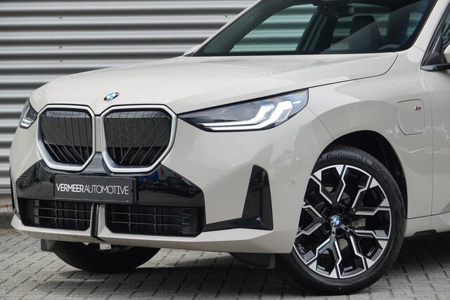 BMW X3 30e xDrive M-Sport | Panodak | Trekhaak | Memory | Driving Assistant | Iconic Glow |