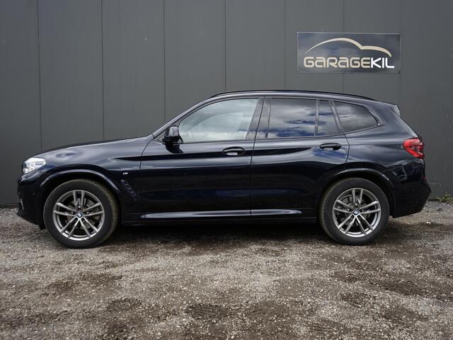 BMW X3 xDrive20i High Executive M-Sport / Elek. Trekhaak / Harman-Kardon / Shadow Line / Head-Up / Camera / Stoel + Stuur verw. /