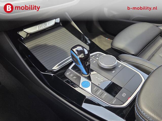 BMW X3 iX3 High Executive M-Sport 80 kWh SOH 98% 'Mineral-Weiss' Trekhaak Panoramdak Harman/Kardon | Adaptive Cruise Control | Elek. Stoelen | Head-Up | DAB