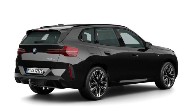 BMW X3 30e xDrive | M Spotpakket Pro | Professional pack | Comfort Pack | Premium Pack | Glazen panoramadak|