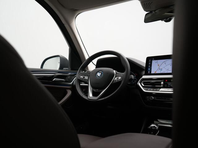 BMW X3 xDrive30e High Executive SOH 92.3% 293pk Dealer O.H | Trekhaak Af Fabriek | Panodak | Head Up | 360 Camera | Laser LED | Hifi Audio | Lederen Sportstoelen Memory & Ventilatie | Keyless | Apple Carplay | Stuur & Stoelen Verwarmd | Cruise Control | Navigati